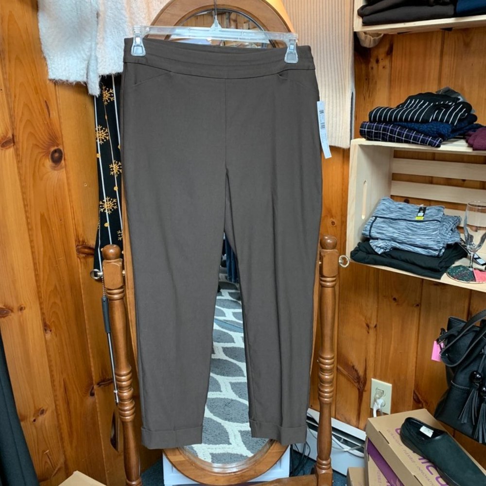 Pull-On Front Pocket Cuffed Pants Size 12